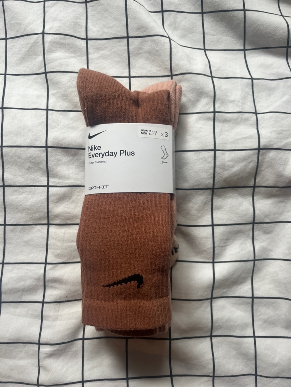 Nike Everyday Crew Sock 3 Different Colours Brown, Beige, and Pink